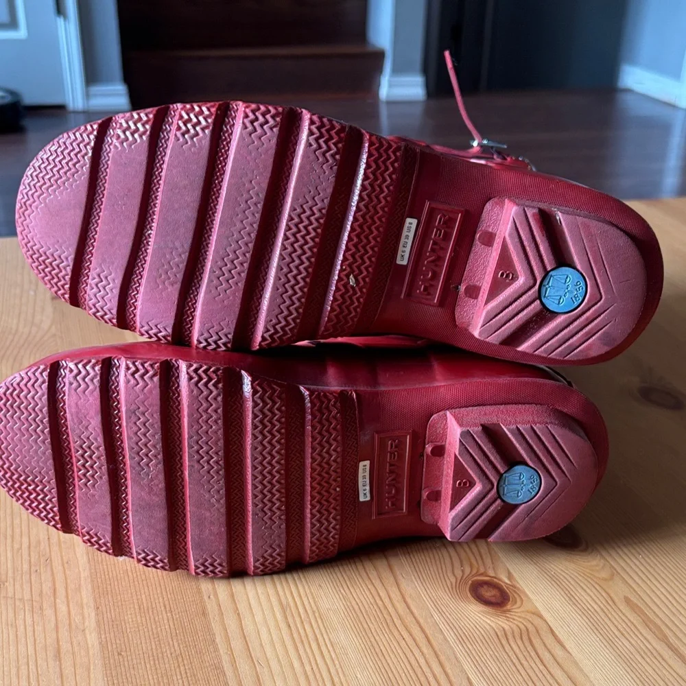 Hunter Women's Original Short Glossy Red Rain Boots - Picture 7 of 7